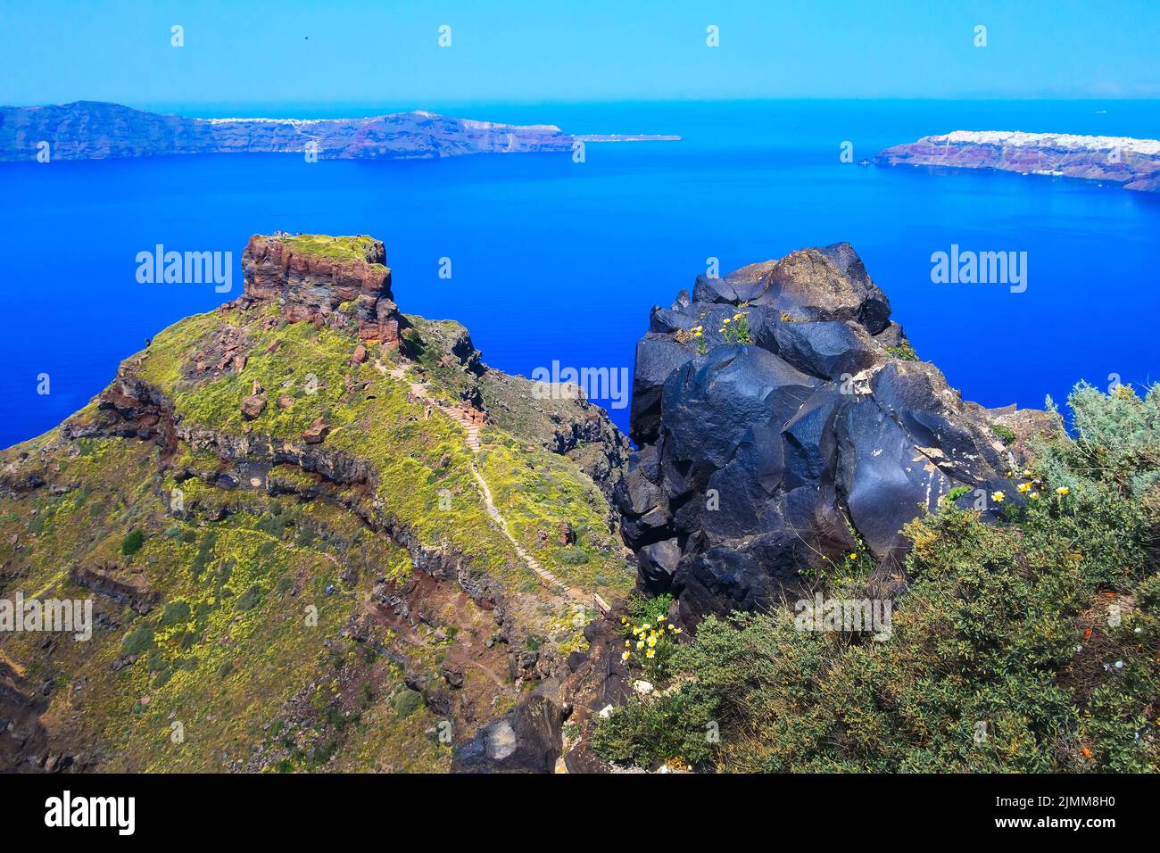 Santorini Skaros rock et caldera, Grèce Banque D'Images