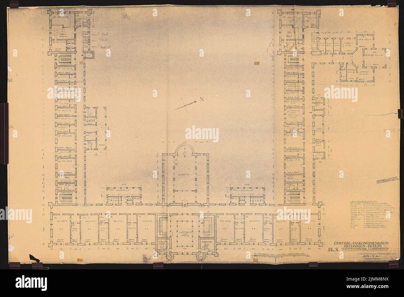 Mohr & Weidner, Evangélique Deaconess Hospital Bethanien, Berlin-Kreuzberg. Bâtiment principal: Plan d'étage 1: 100. Crayon sur le papier, 99,80 x 153,20 cm (bord de numérisation inclus). Banque D'Images