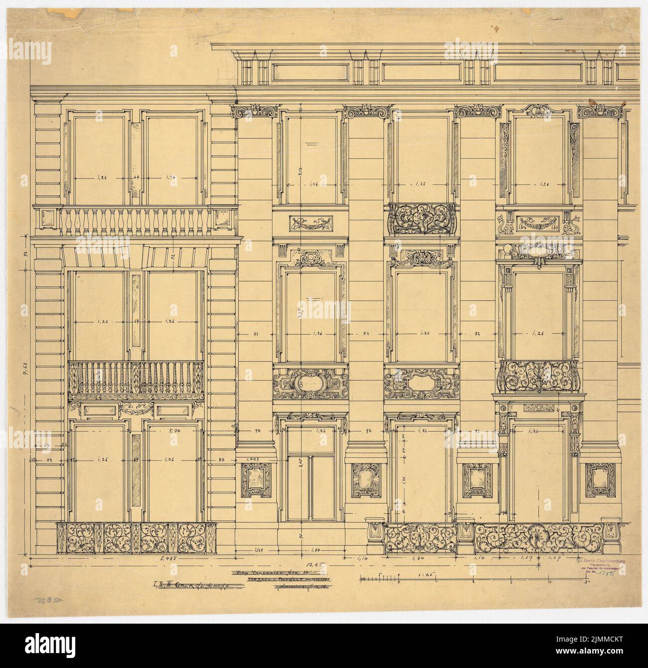 Messel & Altgelt, Etagenwohnhaus Tauentzienstraße 14, Berlin (1895), détail façade des étages supérieurs 1:25, encre sur transparent, tu UB Plan collection inv. N° 12895 Banque D'Images