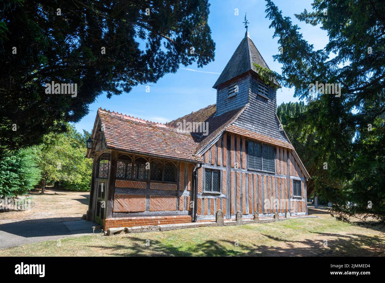 L'église paroissiale de Mattingley, une église à pans de bois classée de catégorie I avec briquetage d'os de hareng dans le village de Mattingley, Hampshire, Angleterre, Royaume-Uni Banque D'Images