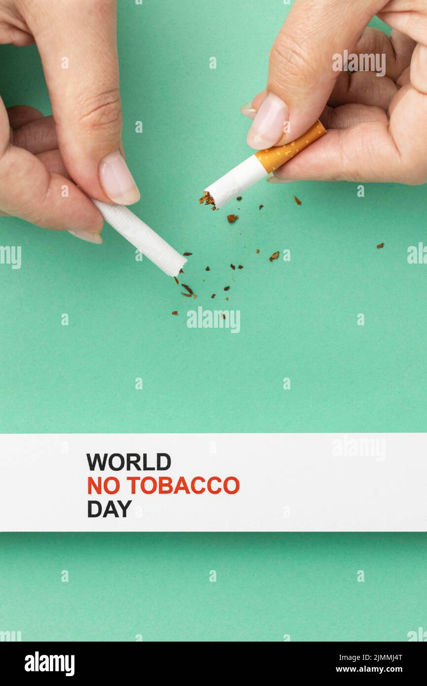 Plat sans assortiment d'éléments de jour de tabac Banque D'Images