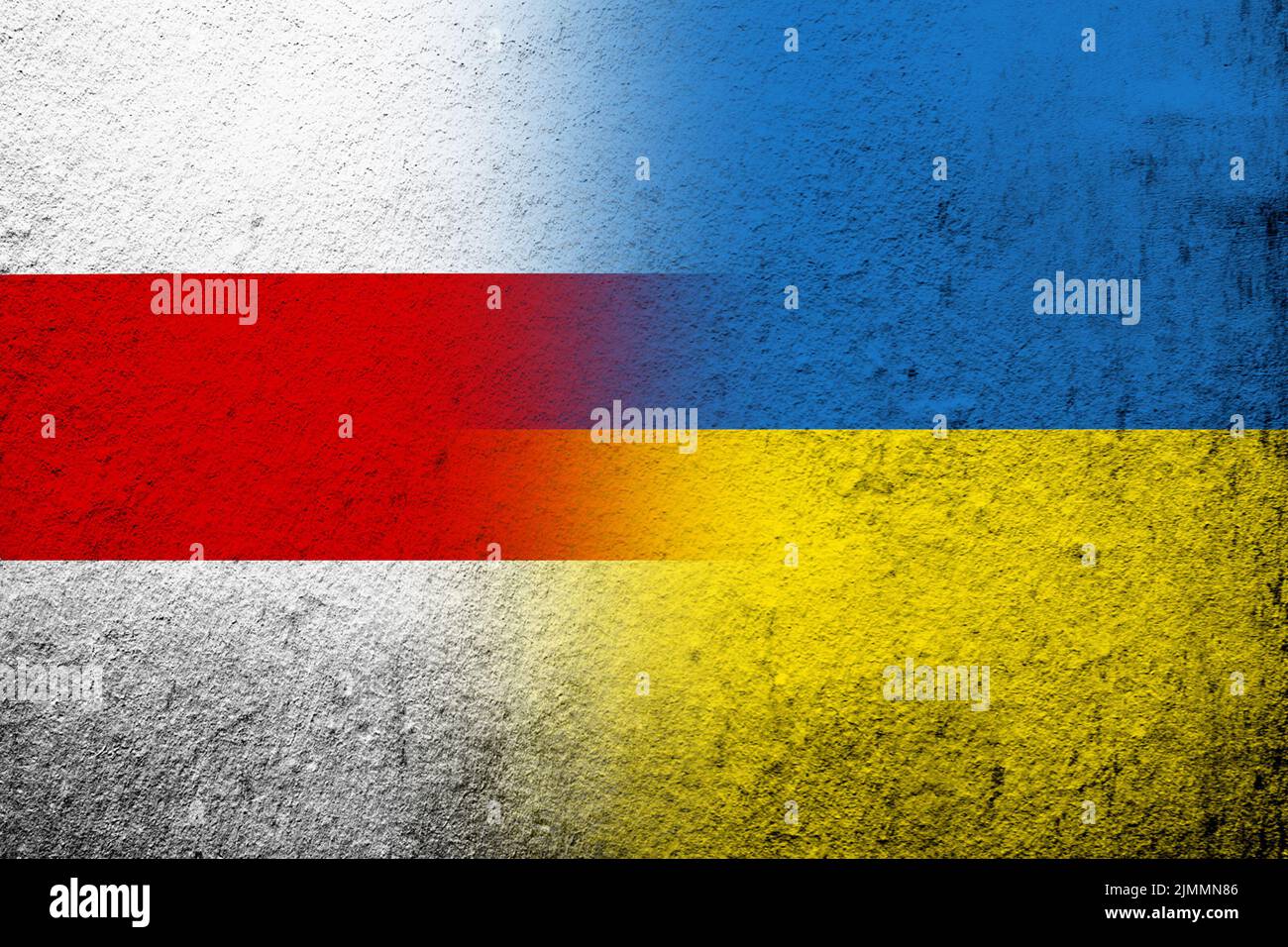 Drapeau blanc-rouge-blanc de la République démocratique du Bélarus avec drapeau national de l'Ukraine. Grunge l'arrière-plan Banque D'Images