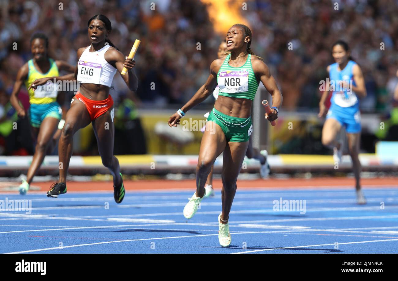 Birmingham, Royaume-Uni. 7th août 2022. Grace Nzubechi Nwokocha du Nigeria traverse la ligne dans la jambe d'ancrage pour gagner la médaille d'or du relais de femmes 4x100m au cours du jour 10 des Jeux du Commonwealth au stade Alexander, Birmingham. Crédit photo devrait se lire: Paul Terry crédit: Paul Terry photo/Alamy Live News Banque D'Images