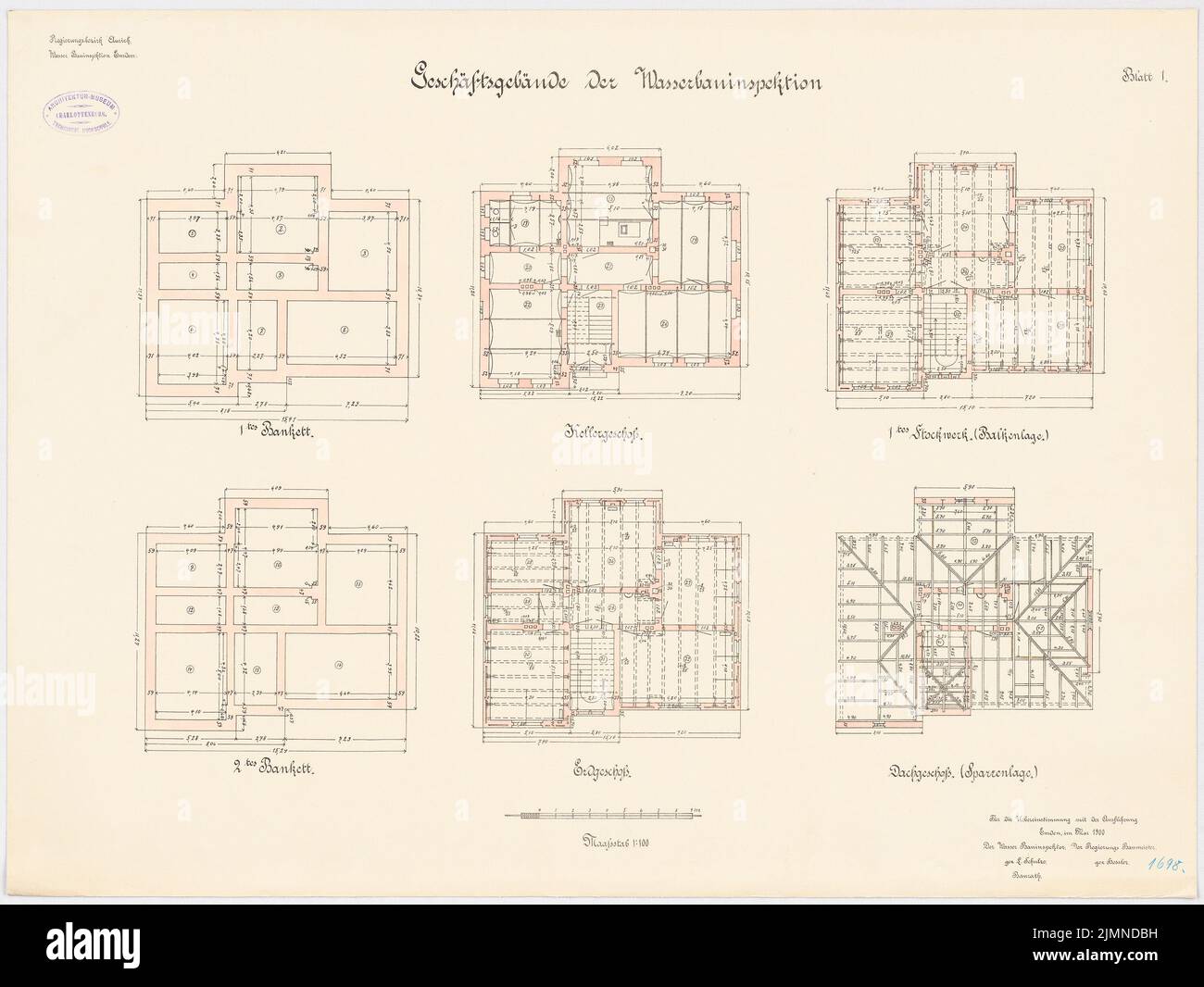 Architecte inconnu, bâtiment administratif de l'inspection du génie hydraulique à Emden (env 1900): plan d'étage 1st et 2nd banquet, sous-sol, rez-de-chaussée, étage supérieur (position de faisceau), grenier (chevrons) 1: 100. Lithographie, 53 x 70,6 cm (y compris les bords de balayage) Banque D'Images