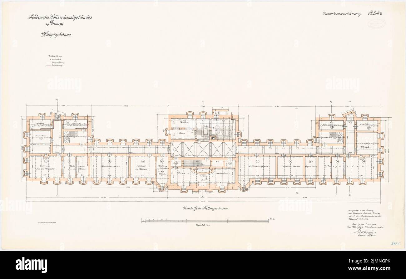Architecte inconnu, bâtiment des services de police, Gdansk. Bâtiment principal (07,1905): Plan d'étage KG 1: 100. Lithographie colorée, 61 x 98,7 cm (y compris les bords de numérisation) Banque D'Images