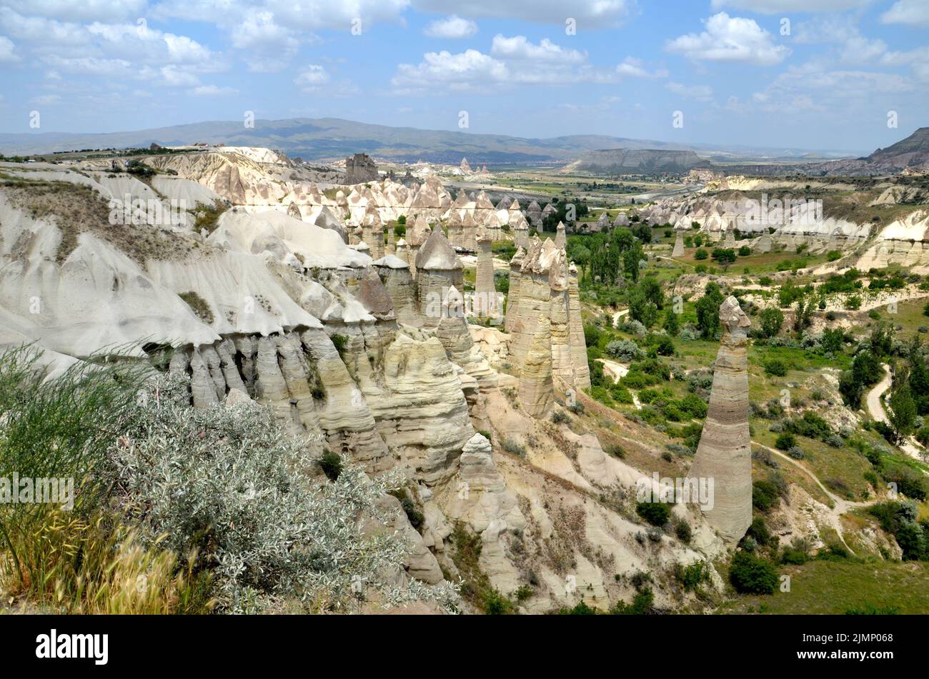 vue sur les formations rocheuses de 'love valley', capadocia, turquie Banque D'Images
