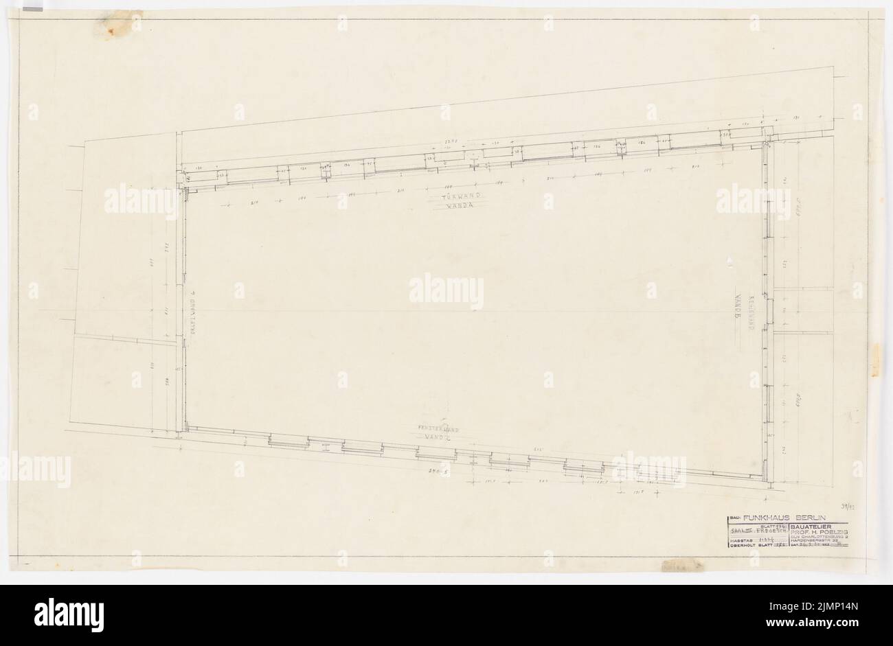 Poelzig Hans (1869-1936), Maison de la radio, Berlin (26 mars 1930): Sol de la terre Saal 3, 1:33. Crayon sur transparent, 71,5 x 109,2 cm (y compris les bords de balayage) Poelzig Hans (1869-1936): Haus des Rundfunks, Berlin-Charlottenburg Banque D'Images