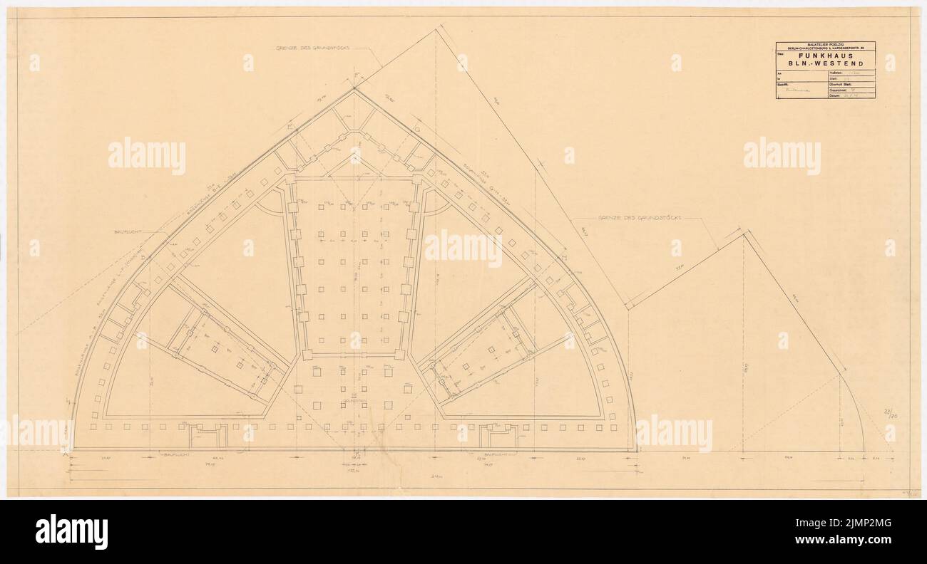 Poelzig Hans (1869-1936), Maison de la radio, Berlin (28 mai 1929) : fondations Grundriss 1 : 200. Crayon sur transparent, 68,1 x 126 cm (y compris les bords de balayage) Poelzig Hans (1869-1936): Haus des Rundfunks, Berlin-Charlottenburg Banque D'Images