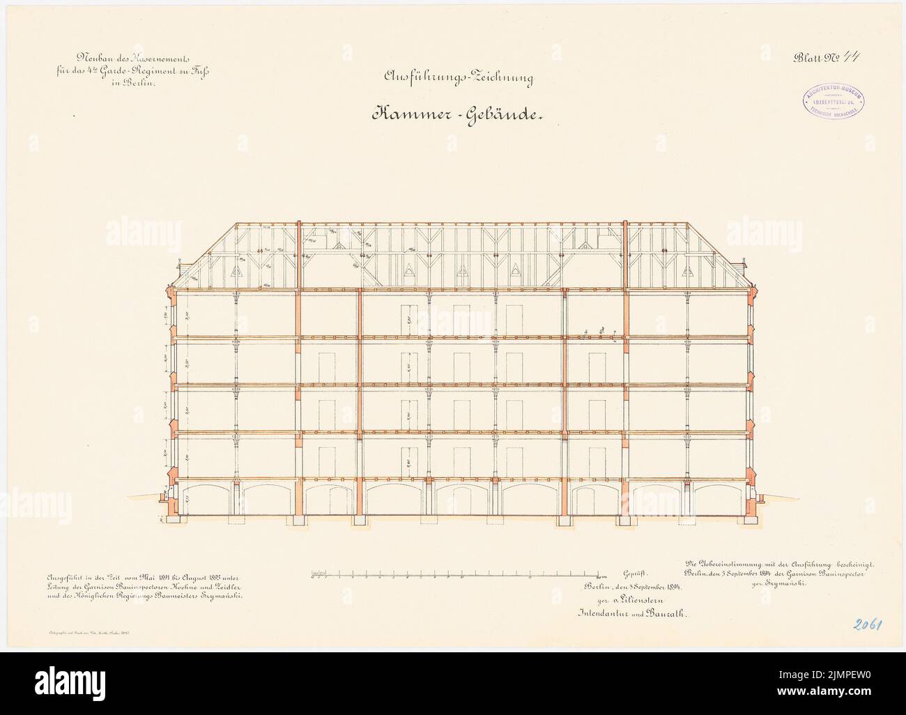 Schönhal, caserne du vestiaire 4th à pied, Berlin-Moabit (1891-1893): Bâtiment de chambre: Section longitudinale 1: 100. Lithographie colorée sur le carton, 47,6 x 66,1 cm (y compris les bords de balayage) Schönhal : Kaserne des 4. Gardéariments zu Fuß, Berlin-Moabit Banque D'Images