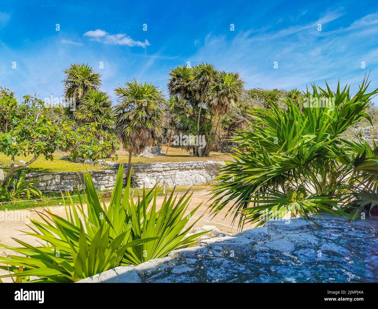 Ruines antiques de Tulum site maya temple pyramides artefacts paysage marin Mexique. Banque D'Images