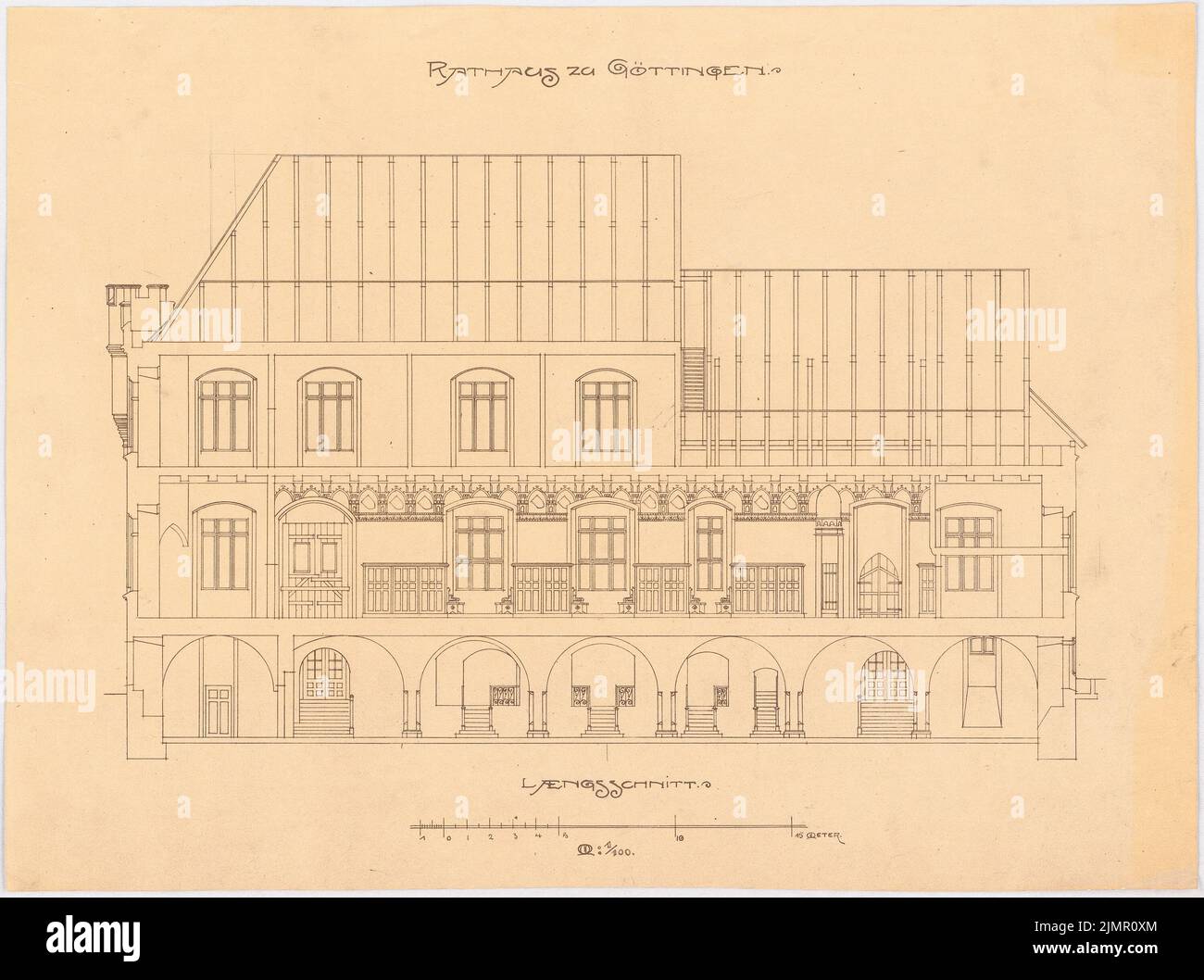 Lehmmübner Paul (1855-1916), hôtel de ville de Göttingen (1898): Ancienne condition: Section longitudinale 1: 100. Rupture légère sur le carton, 38,5 x 51,6 cm (y compris les bords de balayage) Lehmgrübner Paul (1855-1916): Rathaus, Göttingen Banque D'Images