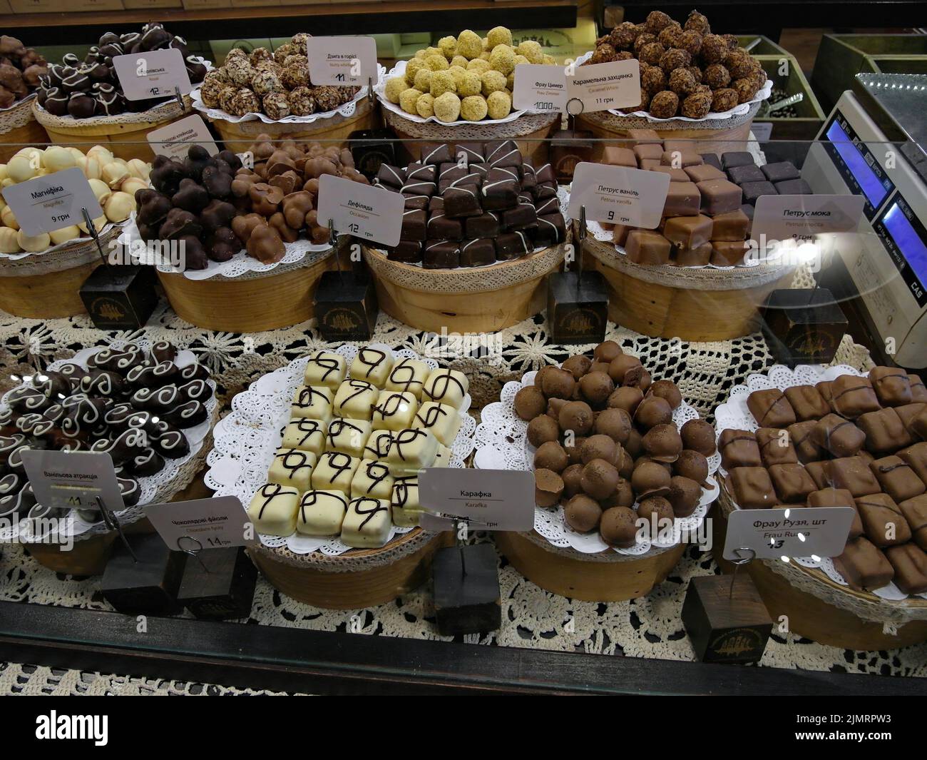 Produits de chocolat en vente dans la boutique de chocolat Lviv Banque D'Images