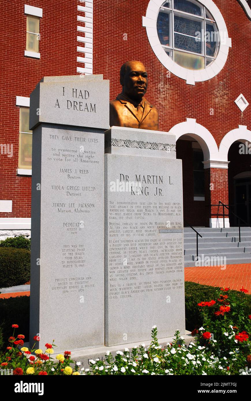 Une sculpture et un mémorial à Martin Luther King, à l'église baptiste Brown AME de Selma Alabama, note le point de départ de la Marche des droits civils Banque D'Images