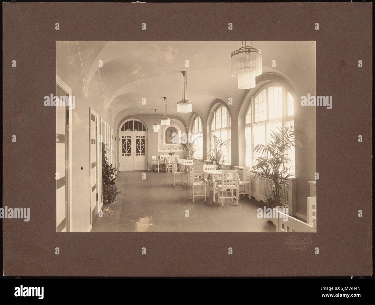 Guth Hermann (1851-1924), pas encore enregistré (sans date): Pas encore enregistré. Matériel/technologie N.N. enregistré, 24,6 x 33 cm (y compris les bords de balayage) Guth Hermann (1851-1924): Hospitalbau für die Rudolf-Hoenesche-Stiftung, Berlin-Westend Banque D'Images