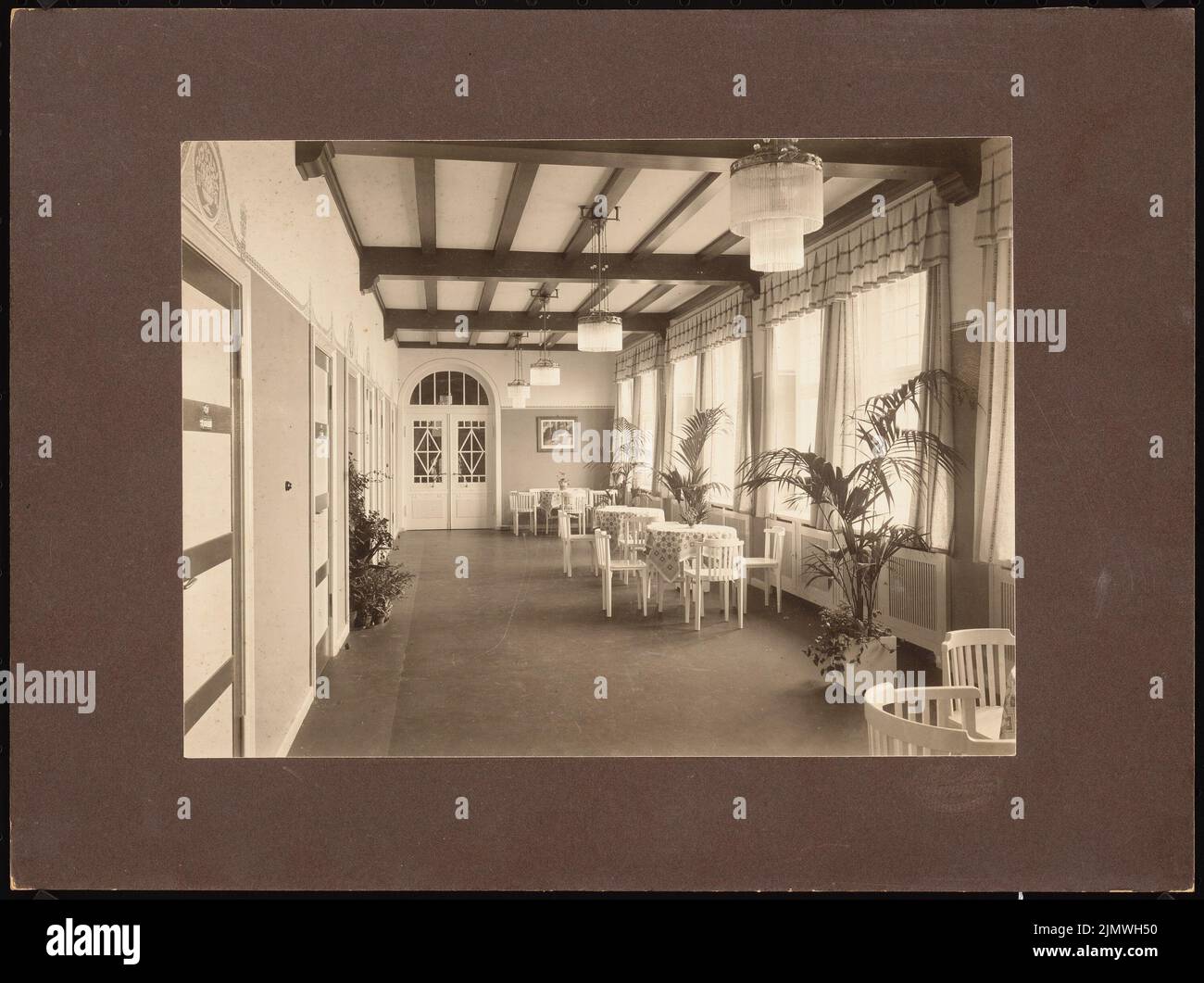 Guth Hermann (1851-1924), pas encore enregistré (sans date): Pas encore enregistré. Matériel/technologie N.N. enregistré, 24,7 x 33 cm (y compris les bords de balayage) Guth Hermann (1851-1924): Hospitalbau für die Rudolf-Hoenesche-Stiftung, Berlin-Westend Banque D'Images