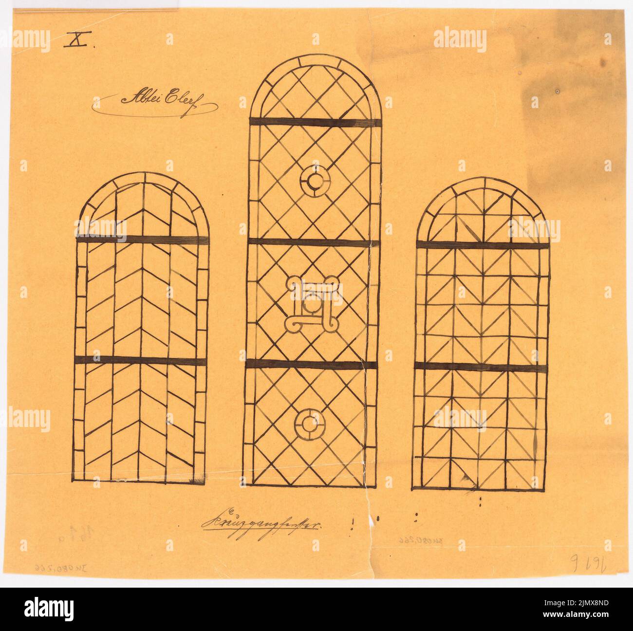 Klomp Johannes Franziskus (1865-1946), Abbaye de Benedectine Saint Maurice, Clerf (Cllervaux), Luxembourg (1908-1914) : fenêtre transversale, vue (en deux parties). Encre sur transparent, 31 x 33,4 cm (y compris les bords de balayage) Klomp Johannes Franziskus (1865-1946): Benedektinerabtei St. Maurice, Clerf (Clervaux) Banque D'Images