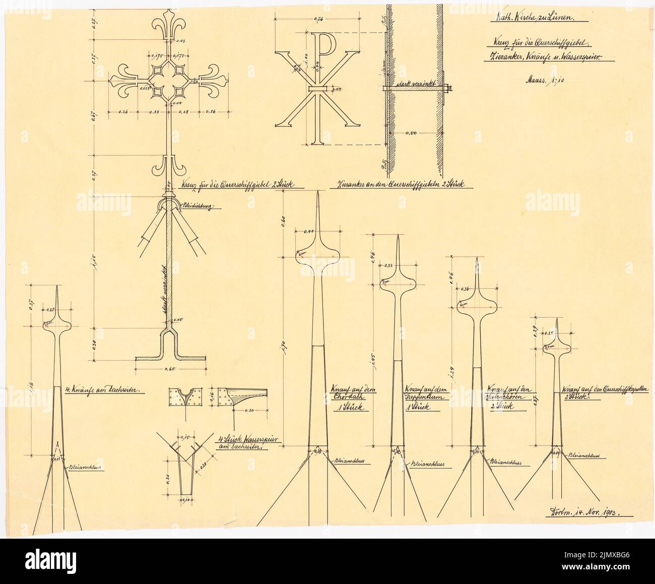 Klomp Johannes Franziskus (1865-1946), Église Sainte-famille, Lünen (14 novembre 1903): Détails des croix du toit de navire transverse, des ratons du cavalier de toit, des ressources en eau et de l'ancre ornementale 1:10. Encre, encre colorée sur transparent, 48,4 x 58,8 cm (y compris les bords de balayage) Klomp Johannes Franziskus (1865-1946): Heilige Familie-Kirche, Lünen Banque D'Images