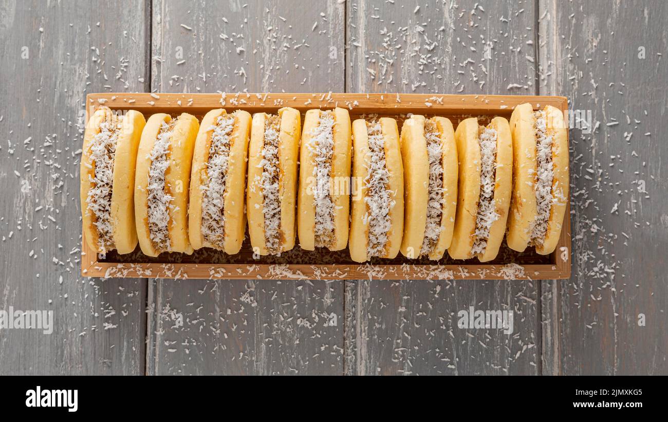 Vue de dessus délicieux biscuits alfajores Banque D'Images