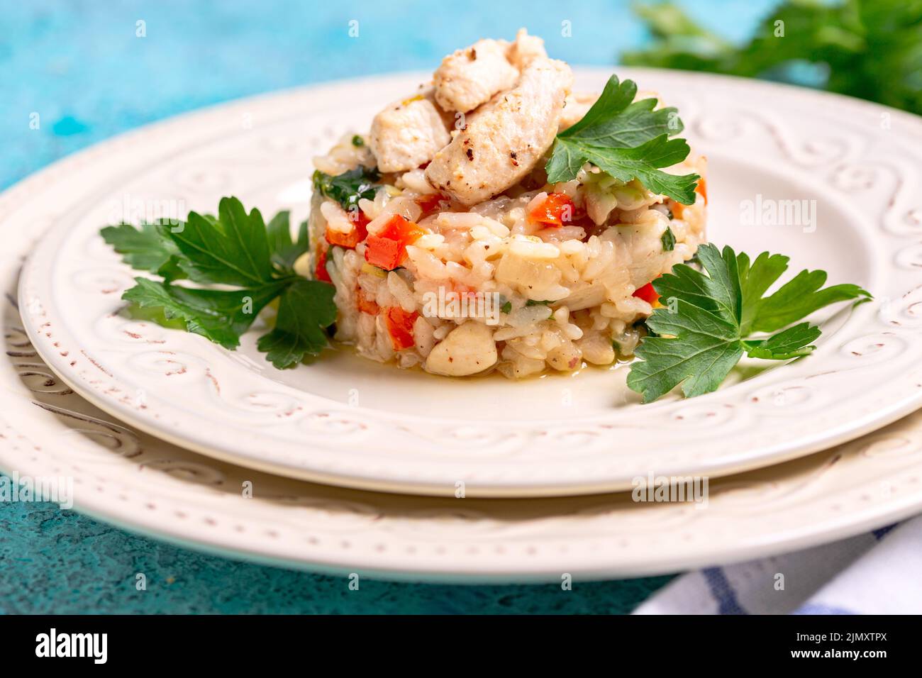 Risotto au poulet maison épicé. Banque D'Images