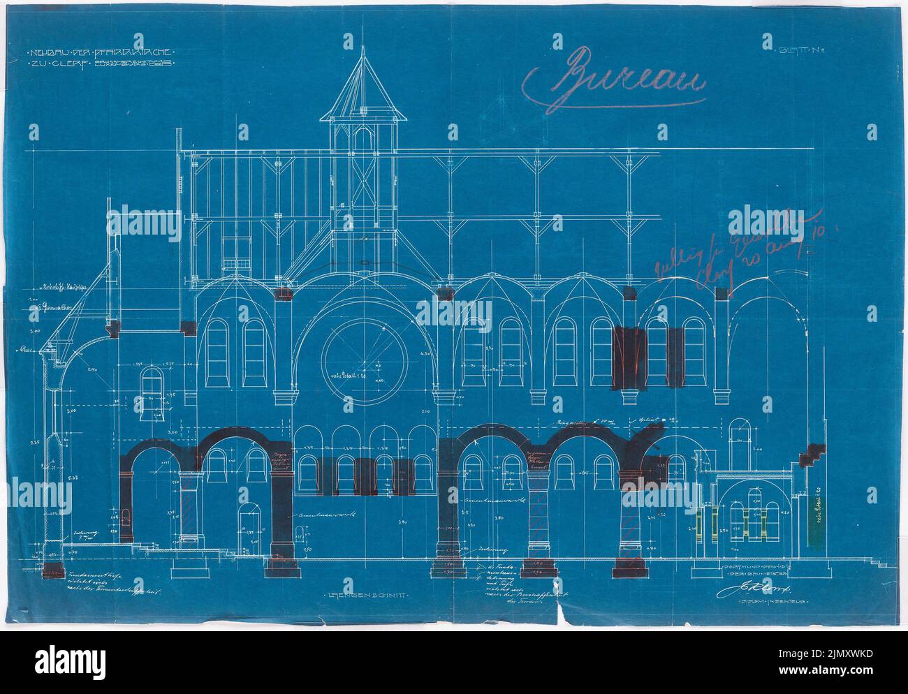 Klomp Johannes Franziskus (1865-1946), Eglise du doyen, Clerf (Cllervaux), Luxembourg (01.02.1910) : section longitudinale (1:50). Crayon, couleur de crayon aquarelle, au-dessus du plan sur papier, 60,5 x 87 cm (y compris les bords de numérisation) Banque D'Images