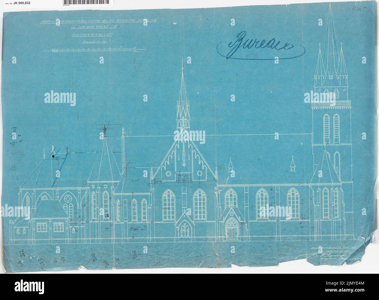 Klomp Johannes Franziskus (1865-1946), agrandissement de Saint-Joseph-Kirche, Hamm (22 mai 1909) : vue de côté 1 : 100. Crayon, crayon de couleur sur papier, 52,2 x 72,2 cm (y compris les bords de numérisation) Banque D'Images