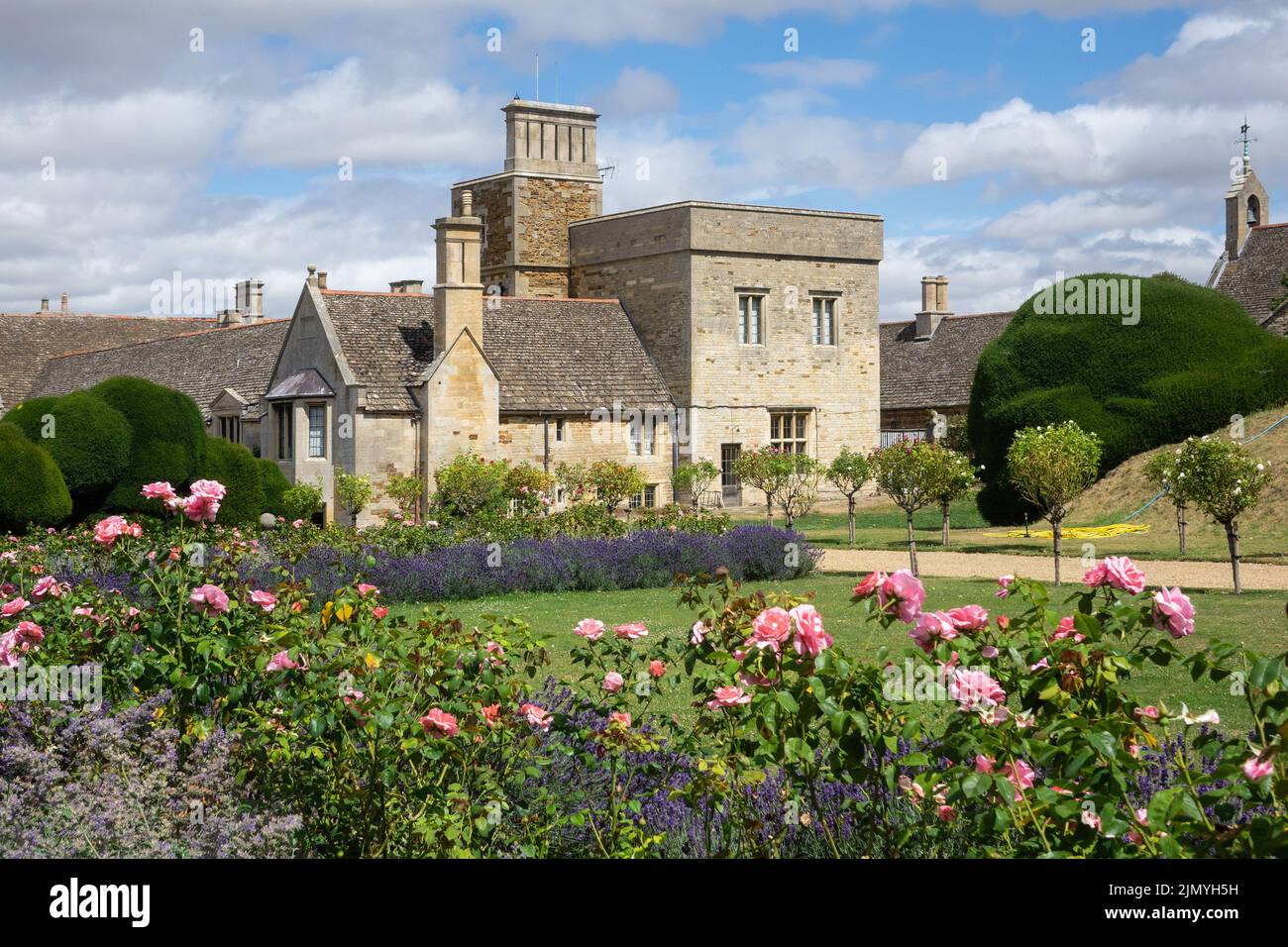 Angleterre, Northamptonshire, jardins du château de Rockingham Banque D'Images