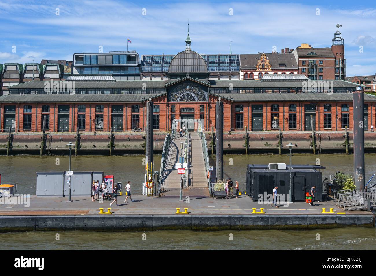 Hambourg, Allemagne, 3 août 2022: Salle historique de vente aux enchères de poissons à Altona à côté du célèbre marché aux poissons, aujourd'hui le bâtiment est utilisé pour des événements, brique rouge Banque D'Images
