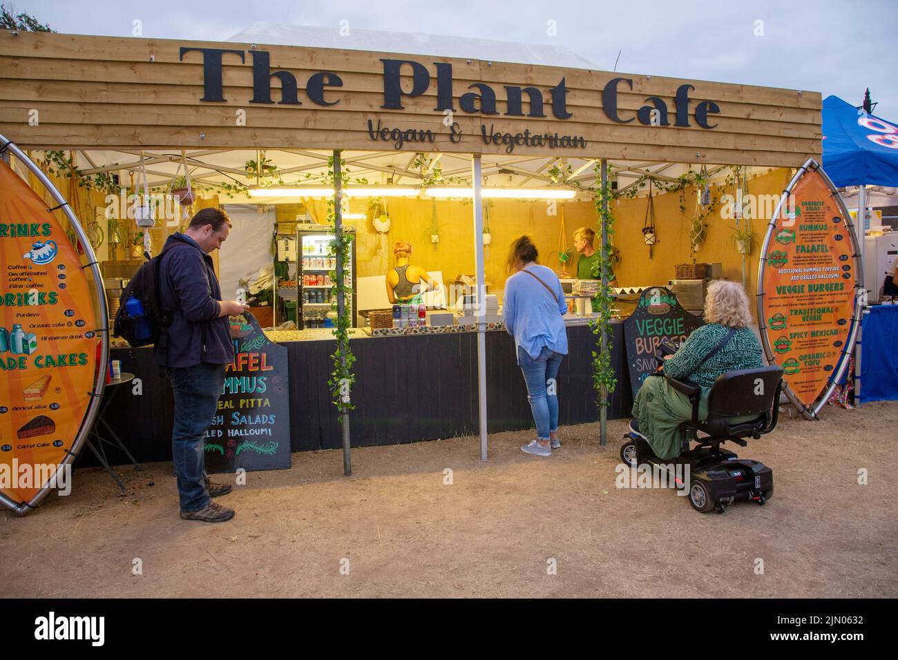 Vegan et végétarien pop up café, le Plant Cafe, nourriture, manger à l'extérieur, en plein air Banque D'Images