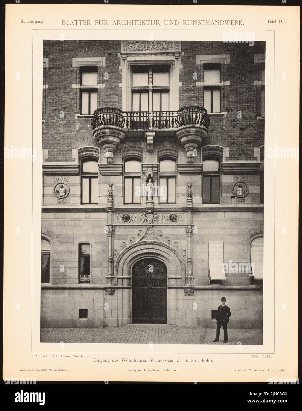 Clason J. G., bâtiment résidentiel, oiseau de plage, Stockholm. (De : feuilles pour l'architecture et l'artisanat, 10th ans, 1897, Tafel 112.) (1897-1897) : vue. Légère pression sur papier, 34,7 x 27,3 cm (y compris les bords de balayage) Clason Isak Gustav : Wohnhaus Strandvogen, Stockholm. (AUS: Bätter für Architektur und Kunsthandwerk, 10. JG., 1897, Tafel 112) Banque D'Images