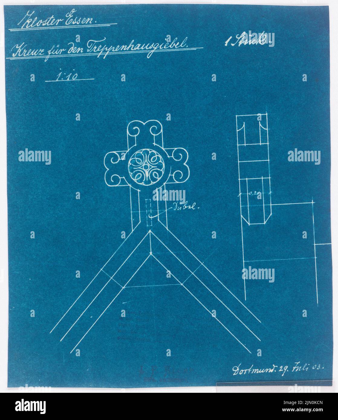 Klomp Johannes Franziskus (1865-1946), monastère franciscain et Heilig Kreuz, Essen (29.07.1903) : croix pour le pignon d'escalier 1:10. Photocalque sur papier, 27,1 x 23,3 cm (y compris les bords de balayage) Klomp Johannes Franziskus (1865-1946): Franziskanerkloster und Heilig Kreuz, Essen Banque D'Images