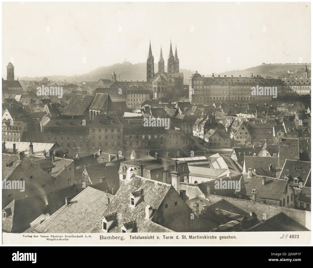 Nouvelle société photographique (NPG), vue sur la ville de Bamberg (sans dat.) : vue totale depuis la tour de la rue Martinskirche. Photo, 19,1 x 24,2 cm (y compris les bords de balayage) Neue Photographische Gesellschaft (NPG): Stadtansicht Bamberg (ohne DAT.) Banque D'Images