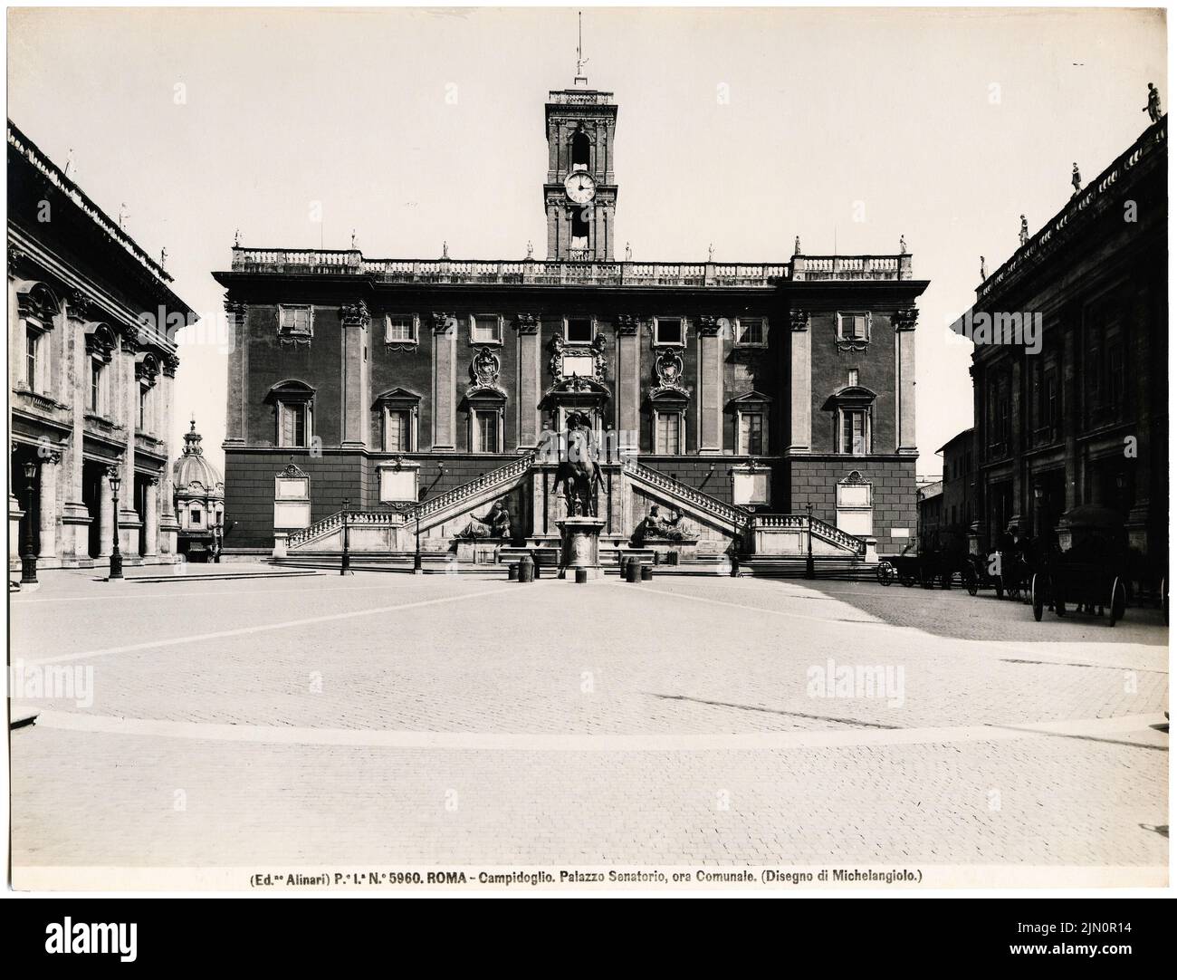 Michel-Ange Buonarroti (1475-1564), Piazza del Campidoglio (Kapitolsplatz) avec le Palazzo Senatorio (palais Senatoren) à Rome (sans dat.) : place avec statue équestre du Marc Aurel et façade du palais du sénateur. Photo, 19,5 x 25,6 cm (avec bords de balayage) Michel-Ange Buonarroti (1475-1564): Piazza del Campidoglio (Kapitolsplatz) mit dem Palazzo Senatorio (Senatorenflast) en ROM (ohne DAT.) Banque D'Images