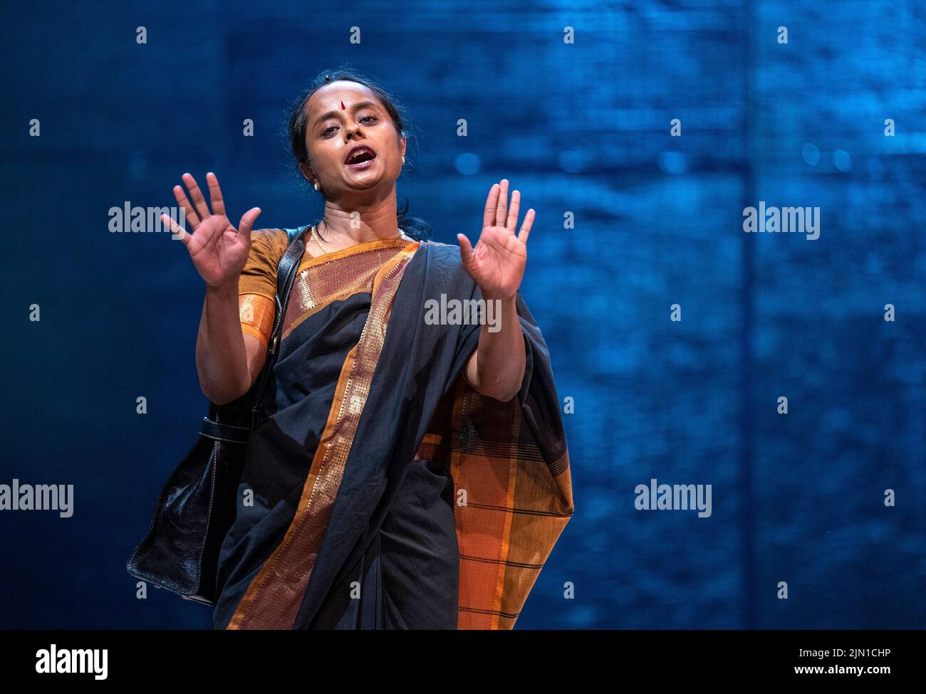 La troupe de dépouillement et de craquements sur scène lors d'une répétition de robe au Lyceum Theatre d'Édimbourg, avant leur spectacle du Festival international d'Édimbourg en 2022. Date de la photo: Lundi 8 août 2022. Banque D'Images