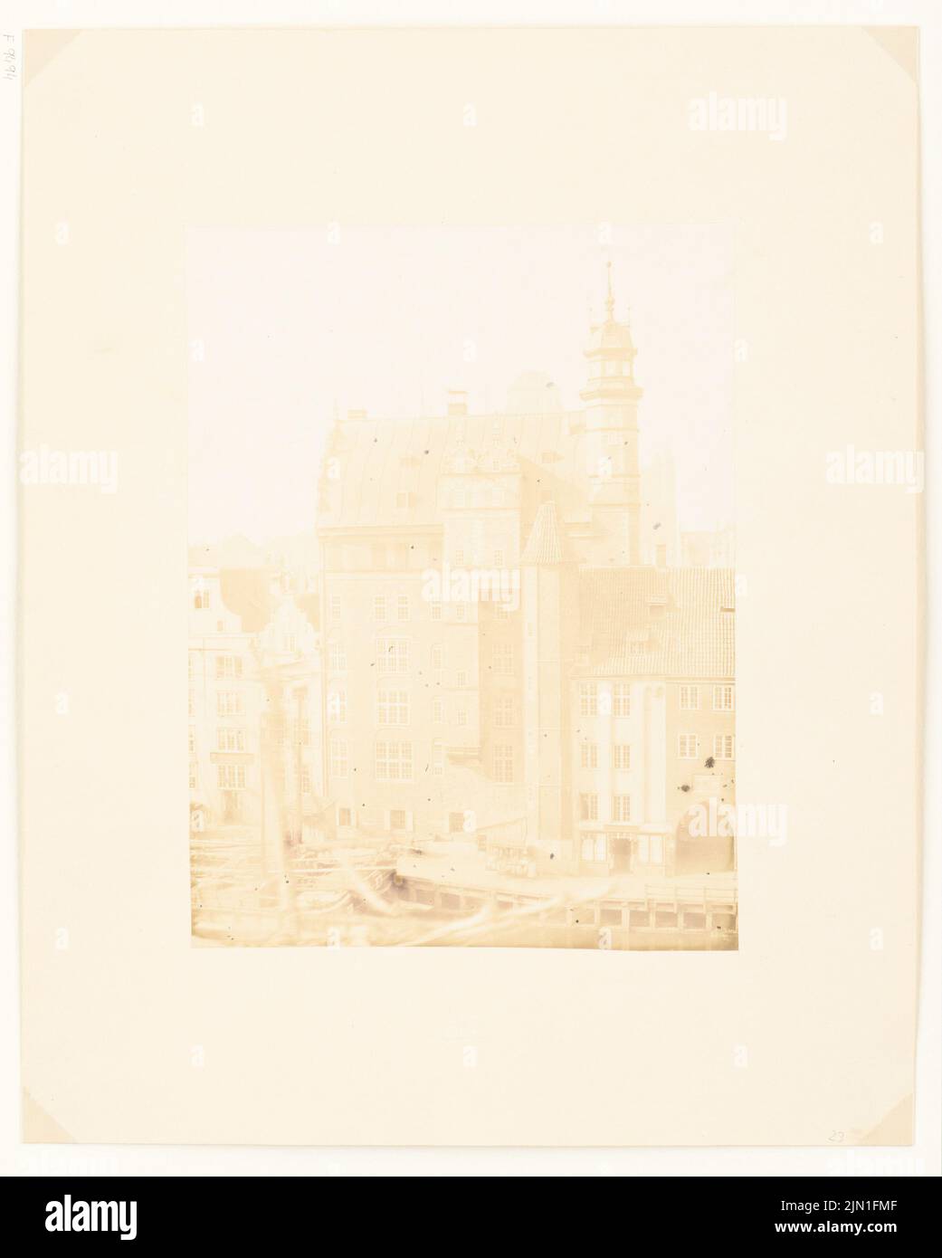 N.N., Maison de la Société des amis de la nature (Musée archéologique), Gdansk (sans DAT.): Vue. Photo sur carton, 39,9 x 32 cm (y compris les bords de numérisation) N.N. : Haus der Gesellschaft der Naturfreunde (Musée Archäologische), Danzig Banque D'Images