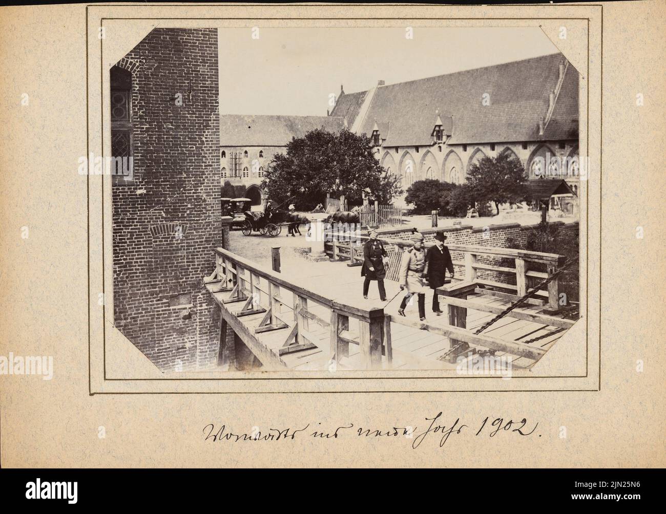 Steinbrecht Conrad (1849-1923), Marienburg, Restauration sous Steinbrecht 1882-1918, lettres et photos à R. Persius: Voir. Photo sur carton, 16,1 x 22,9 cm (y compris les bords de numérisation) Banque D'Images