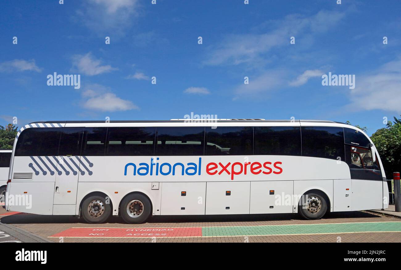 Autocar National Express, gare routière de Sophia Gardens. Été 2022. Août Banque D'Images