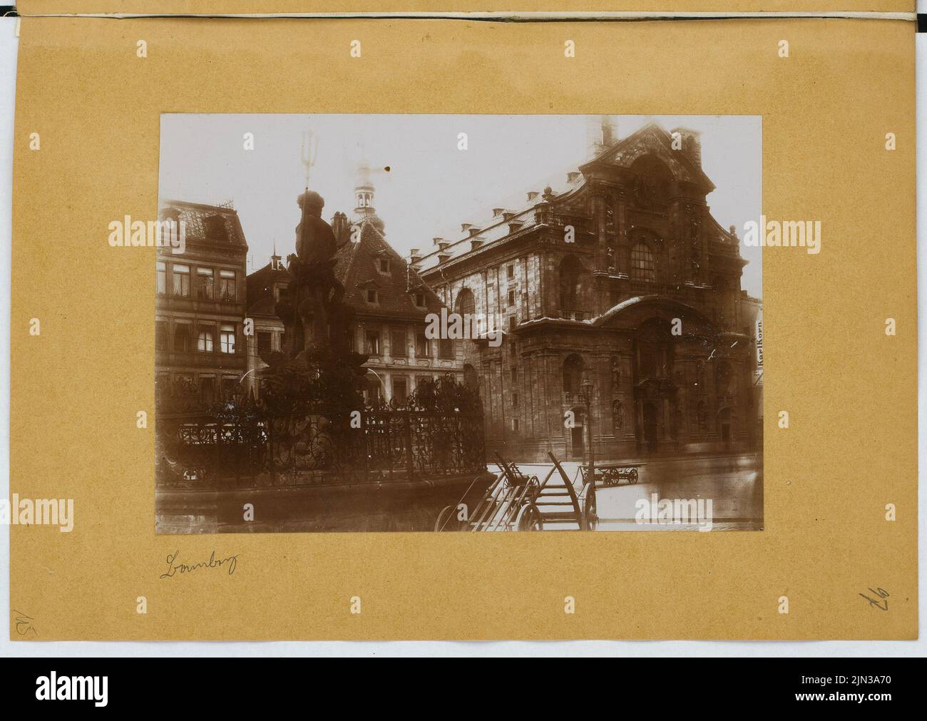Saint Martinskirche, Bamberg: Vue (de: Sketch and photo album 24) Banque D'Images