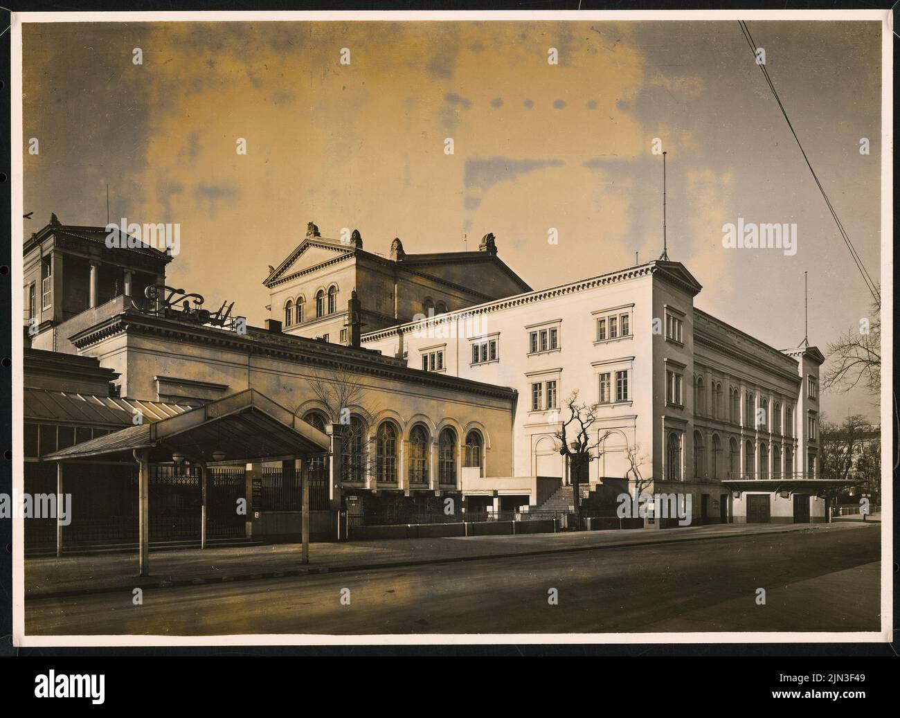 L’établissement de Kroll (c’est-à-dire Klolloper, Opéra am Königsplatz), Berlin: Vue sur le Sud Banque D'Images