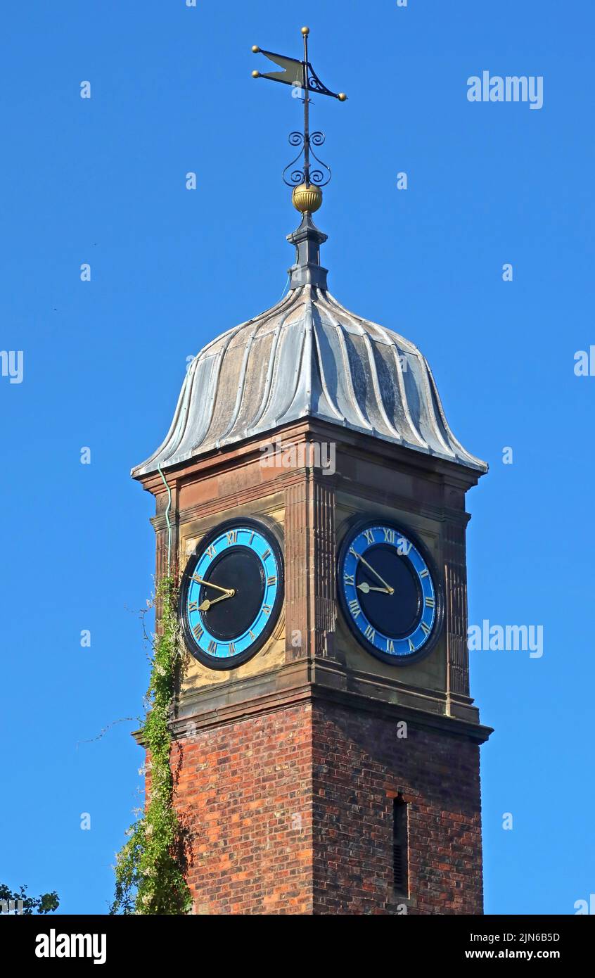 Clocktower à Walton Hall, maison de campagne à Walton Gardens Park, Warrington, Cheshire, Angleterre, Royaume-Uni Banque D'Images