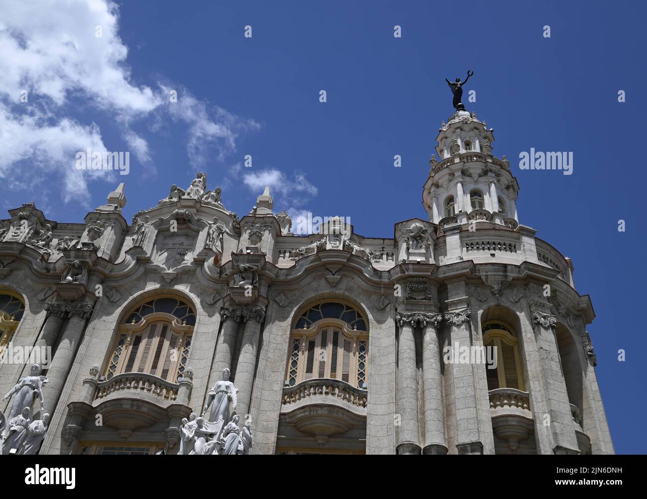 Vue panoramique sur le Gran Teatro de la Habana un bâtiment historique de la renaissance baroque abritant le Ballet national cubain sur le Paseo Del Prado la Havane, Cuba. Banque D'Images