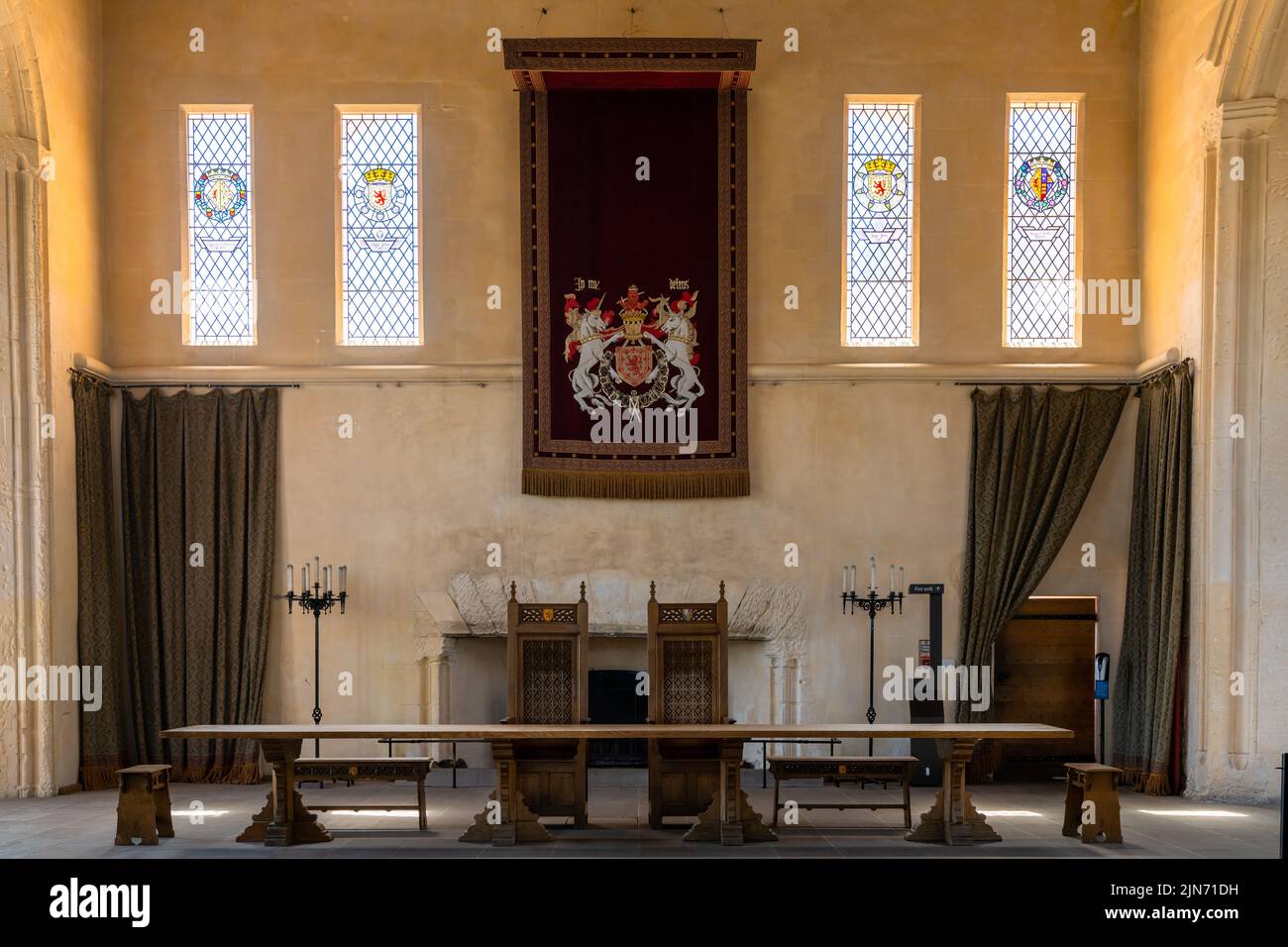 Stirling, Royaume-Uni - 20 juin 2022 : vue intérieure du Grand Hall du château de Stirling avec les trônes du roi et de la reine Banque D'Images