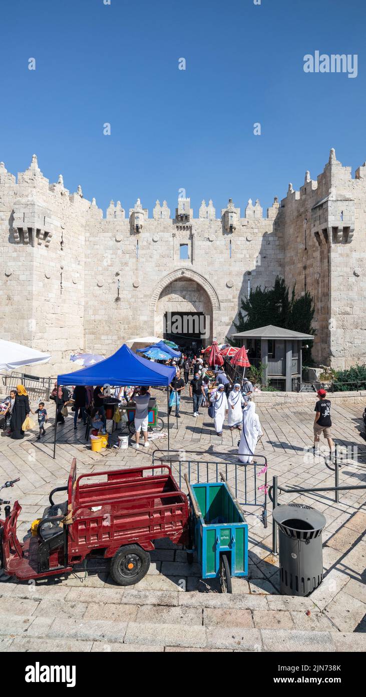 Porte historique de Damas dans la vieille ville de Jérusalem Israël Banque D'Images