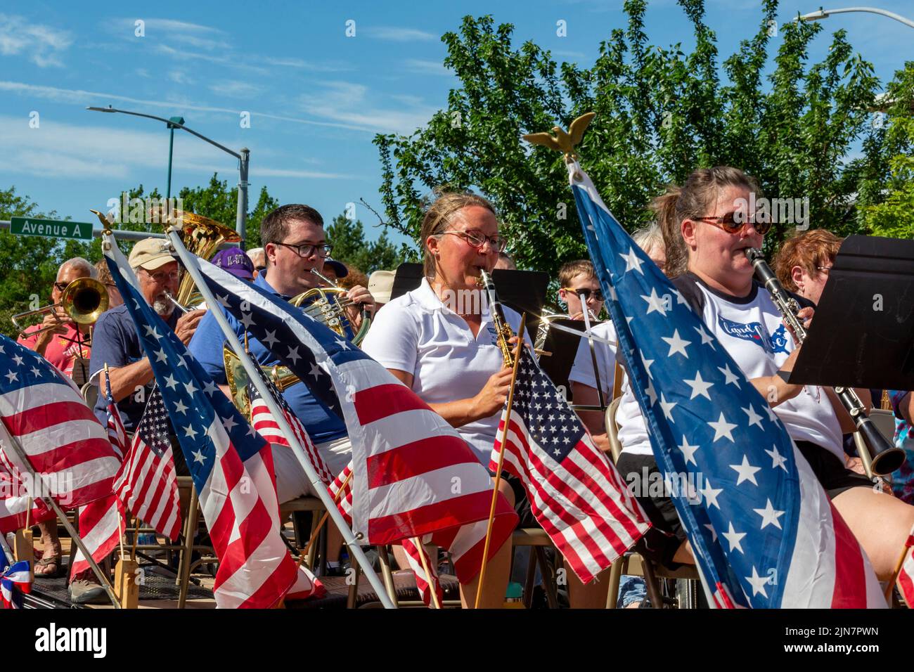 Hutchinson, Kansas - la bande municipale de Hutchinson joue lors de la « parade des patriotes » annuelle de 4 juillet dans les régions rurales du Kansas. Banque D'Images