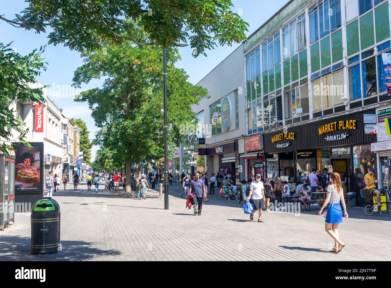 High Street, Hounslow, Hounslow, London, Greater London, Angleterre, Royaume-Uni Banque D'Images