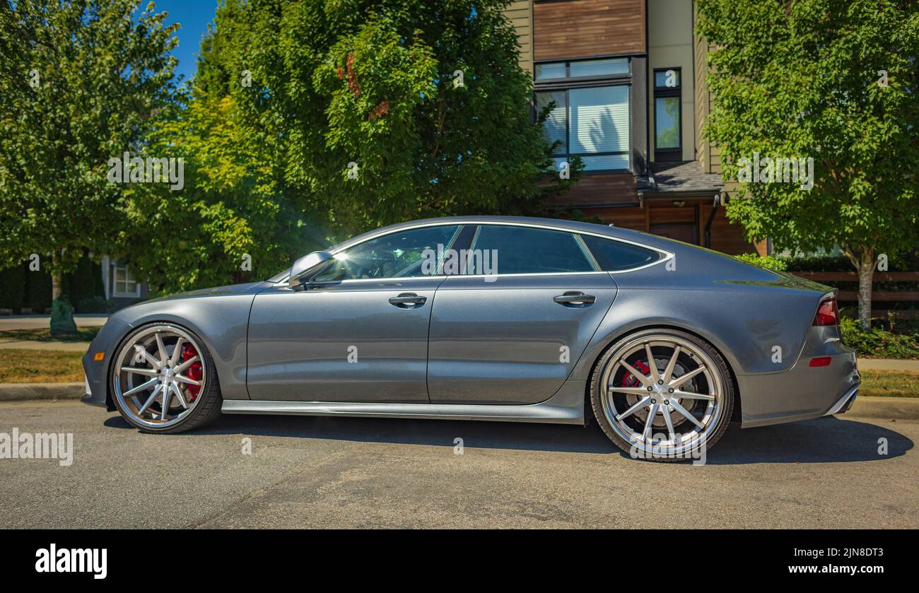 Une nouvelle Audi RS 7. Gris satin audi sportscar en plein air le jour ensoleillé. Vancouver C.-B. Canada-août-6,2022. Éditorial, personne, flou, sélectif Banque D'Images