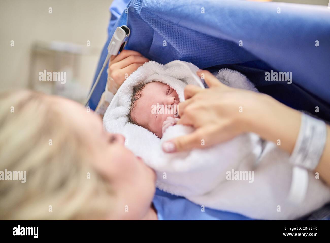 Girl Sleeping In Hospital Bed Banque De Photographies Et D Images A Haute Resolution Alamy Girl Sleeping In Hospital Bed Banque De Photographies Et D Images A Haute Resolution Alamy