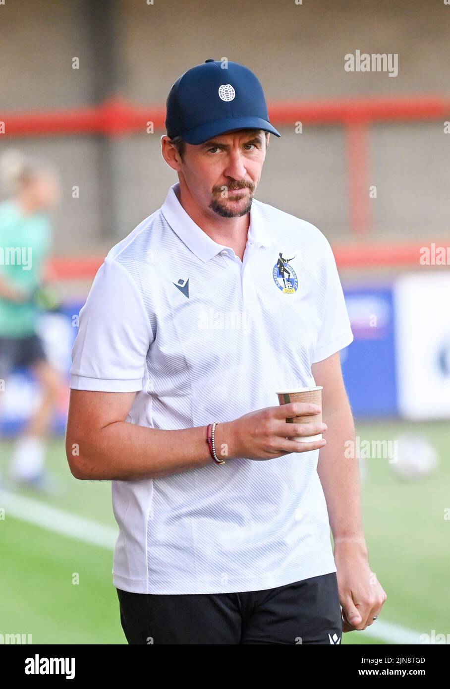 Joey Barton, directeur de Bristol Rovers, avant la coupe EFL Carabao Round One Match entre Crawley Town et Bristol Rovers au stade Broadfield , Crawley , Royaume-Uni - 9th août 2022 usage éditorial uniquement. Pas de merchandising. Pour les images de football, les restrictions FA et Premier League s'appliquent inc. Aucune utilisation Internet/mobile sans licence FAPL - pour plus de détails contactez football Dataco : Banque D'Images