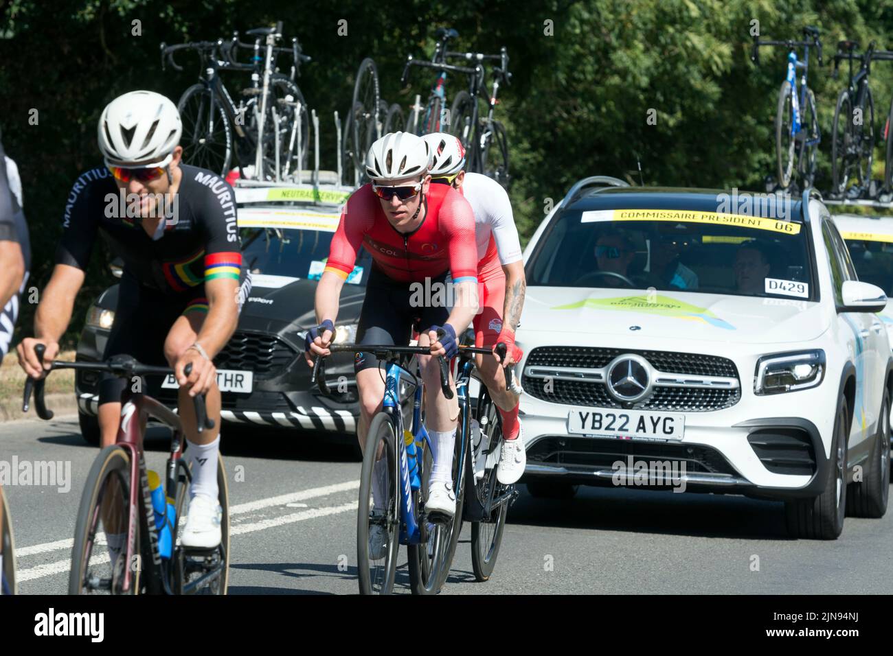 La course cycliste masculine des Jeux du Commonwealth de 2022, Hampton Road, Warwick, Warwickshire, Royaume-Uni Banque D'Images