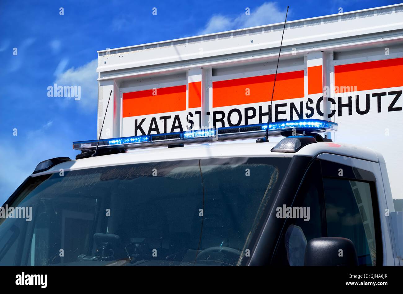 Véhicule d'urgence avec le lettering de protection contre les catastrophes – Katastrophenschutz Einsatzfahrzeug Banque D'Images