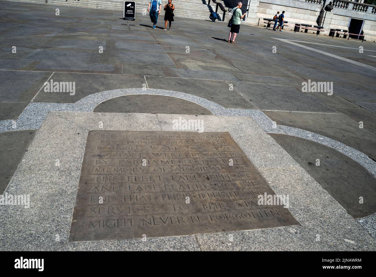 Inscription au Mémorial au plancher de Trafalgar Square pour honorer
